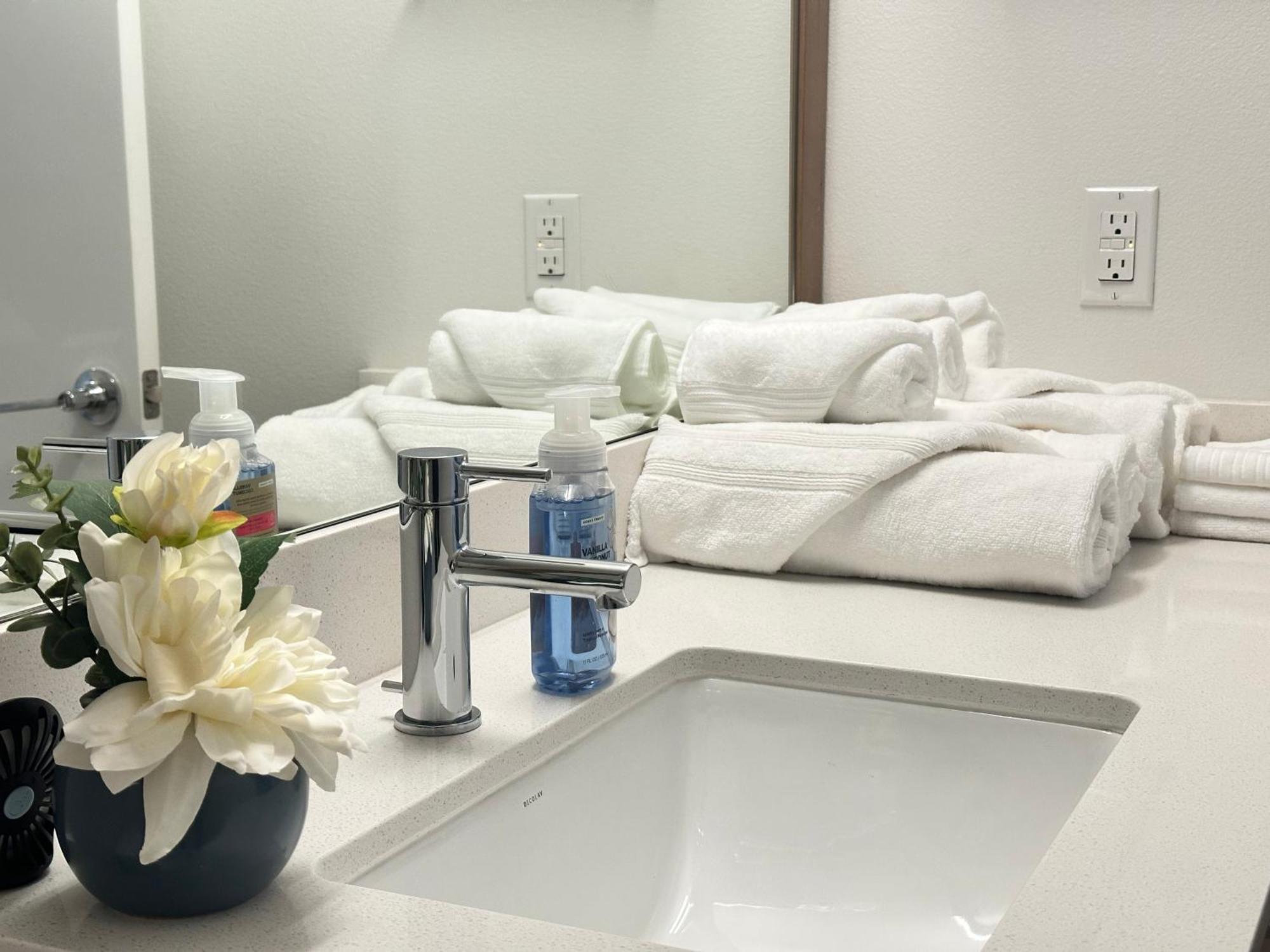 Top Luxury Lifestyle- Downtown Tacoma Near Everything Convention Center And More Zewnętrze zdjęcie